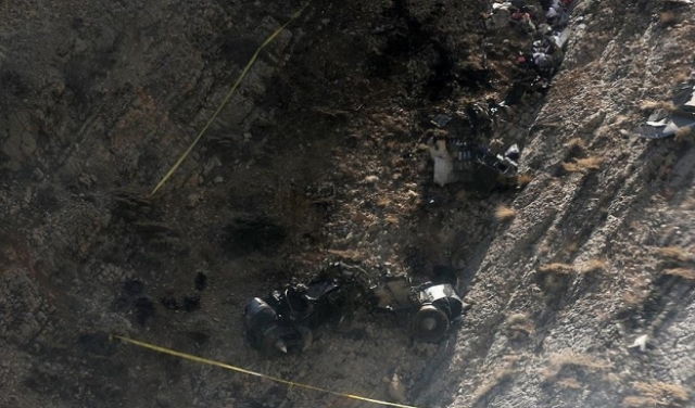 مصرع 15 شخصا جراء تحطم طائرة عسكرية قرب طهران