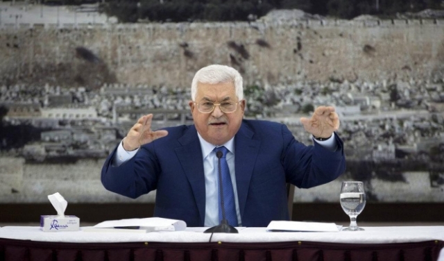 عباس يتسلم رئاسة فلسطين لمجموعة 