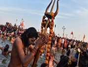 "كومبه ميلا": مهرجان هندوسي لاستحمام النساك بالأنهار المقدسة 