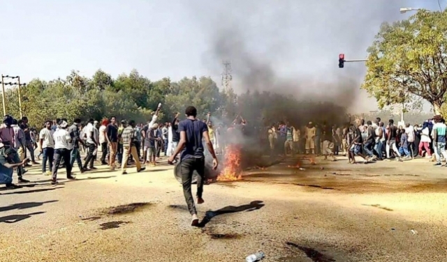 السودان: اتساع رقعة الاحتجاج يُقابل بمزيد من القمع