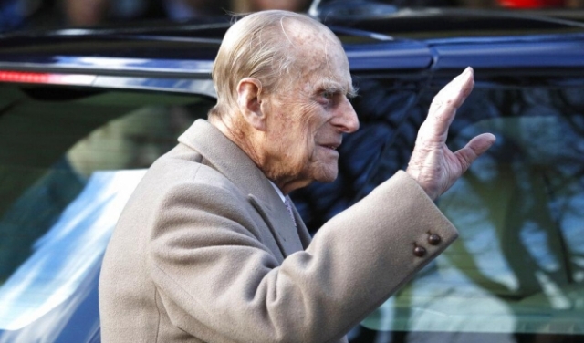 شرطة بريطانيا توجه تحذيرا لزوج الملكة (97 عاما) بسبب مخالفة مرورية
