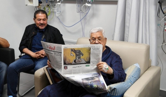 أطباء عباس ينفون علاجه على أيدي طبيب إسرائيلي