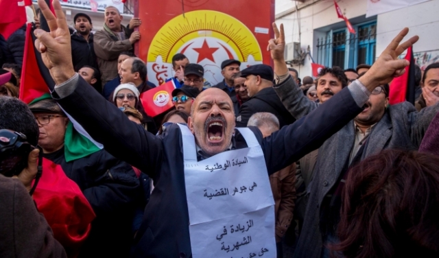 اتفاق بين الحكومة واتحاد الشغل قد ينهي أزمة الأجور في تونس