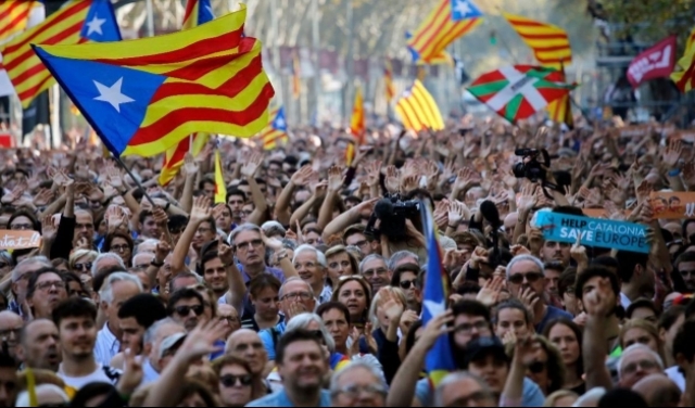 الحكومة الإسبانية توقف المحادثات مع كتالونيا