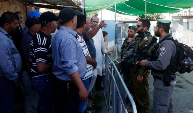 الاحتلال يعتقل 60 مقدسيًا ويحول محيط الأقصى لثكنة عسكرية