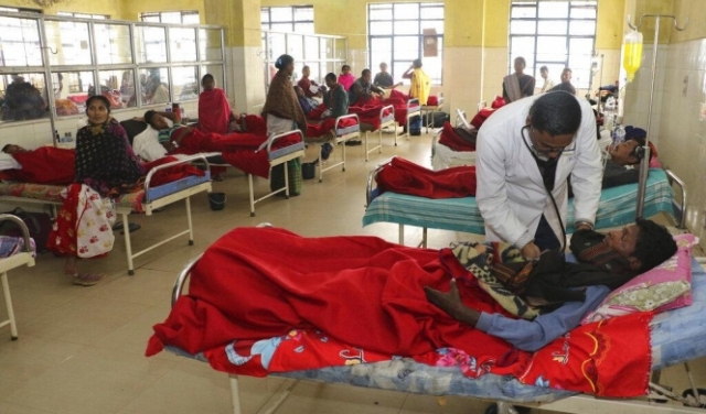  الهند: وفاة 93 شخصا و200 مصاب جراء تناول خمور ملوثة