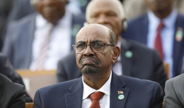 السودان: البشير يُعلن قائمة محظورات ويستبيحُ خصوصيّة المواطنين