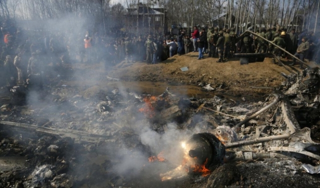 بعد إسقاط طائرتين هنديتين.. باكستان تعلن رفضها التصعيد العسكري