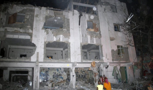 18 قتيلا في تفجير مفخخة واشتباكات في مقديشو