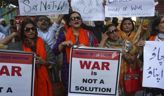 4 قتلى في كشمير في تجدد الاشتباكات بين الهند وباكستان