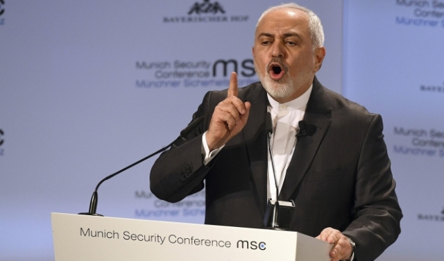 وزير الخارجية الإيراني يهدد بالانسحاب من الاتفاق النووي
