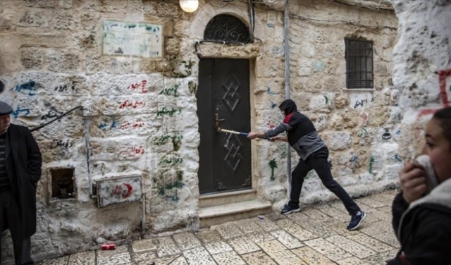 مستوطنون يستولون على منزل بالبلدة القديمة في القدس