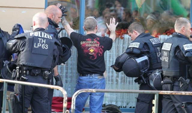 2000 جريمة كراهية ضد اللاجئين بألمانيا في 2018