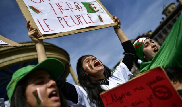 الجزائر: المعارضة تقترح اختيار هيئة رئاسية لإدارة البلاد