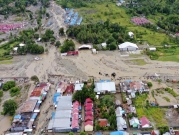زلزال يضرب إندونيسيا وارتفاع حصيلة الفيضانات إلى 112 غريقا