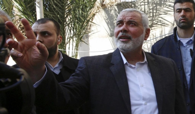 حماس تطالب بتسهيلات للأسرى عن طريق الوفد المصري