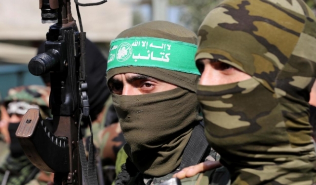 حماس تحذر الاحتلال من 