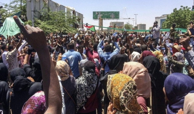 السودان: دعوات لمحادثات مع الجيش حول 