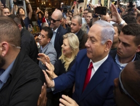 نتنياهو يحرض اليمين بصفقة مزعومة لغانتس مع العرب