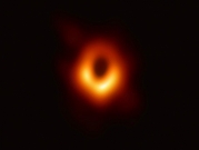 أول صورة لثقب أسود.. إنجاز علمي غير مسبوق!