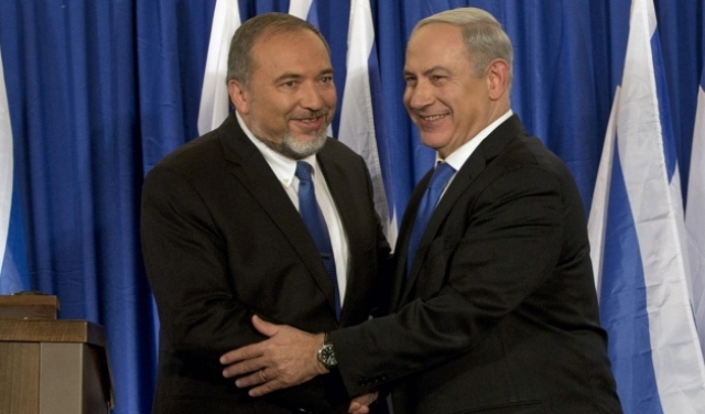 ائتلاف نتنياهو: ليبرمان يشترط إسقاط حماس وكاحلون بصلاحيات أقل