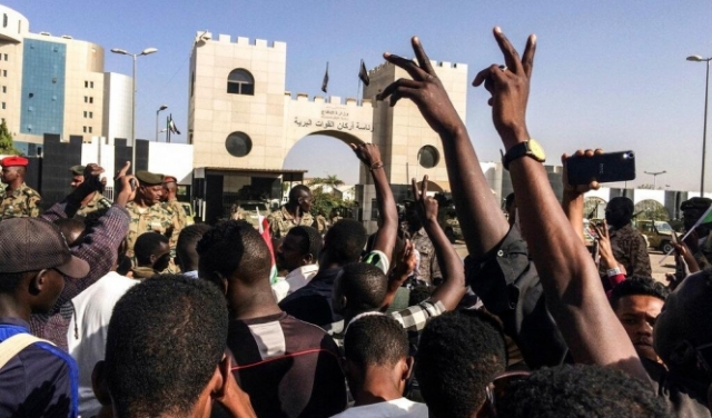 السودان: الاعتصام متواصل ولا تنازل عن المجلس المدني