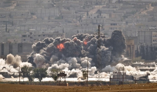  نزوح آلاف المدنيين ومقتل 7 بقصف للنظام بمحافظة إدلب