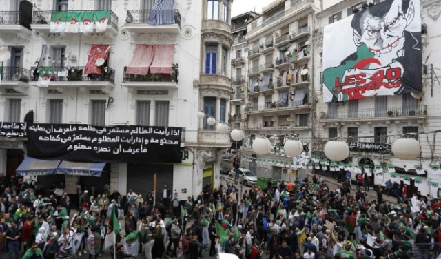 الجزائر: السلطات توقف 4 رجال أعمال مقربين من بوتفليقة وملياردير