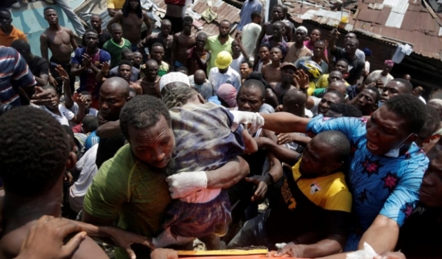 نيجيريا: شرطي يقتل 10 ويجرح 30 طفلا خلال الاحتفال بالفصح