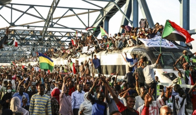 السودان: العسكري الانتقالي يعلن استقالة 3 من أعضائه