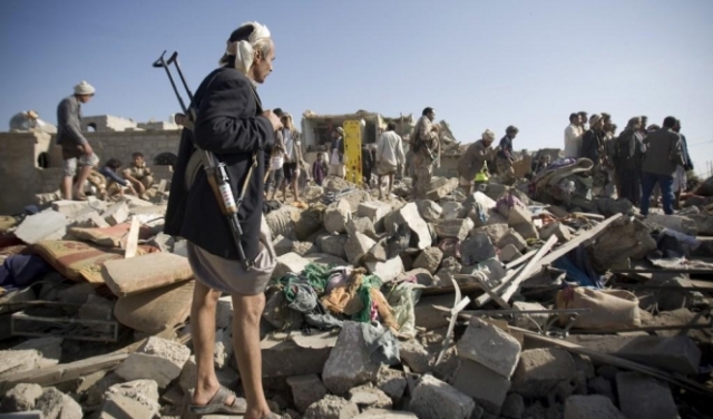مقتل 12 مدنيا باشتباكات مسلحة باليمن