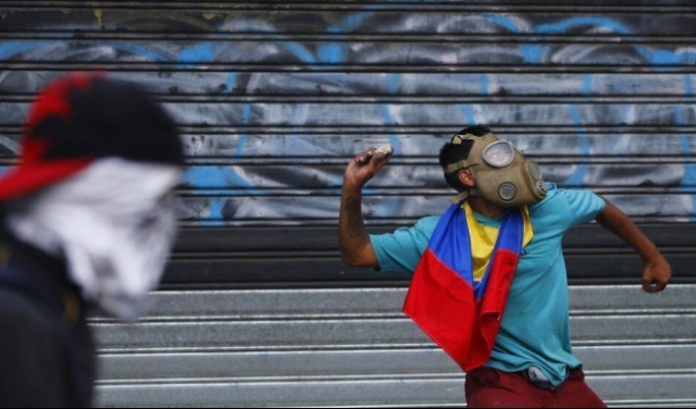 الحجار ة في المظاهرات الفنزويلية 
