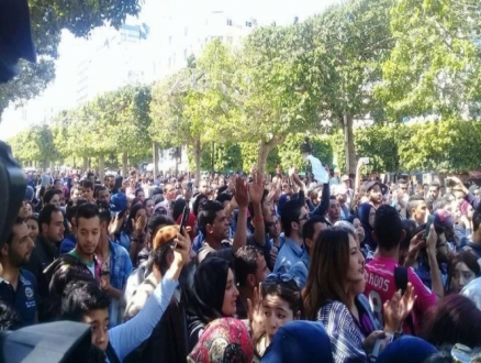 تونس: الأساتذة والباحثون يتظاهرون لرفع الأجور
