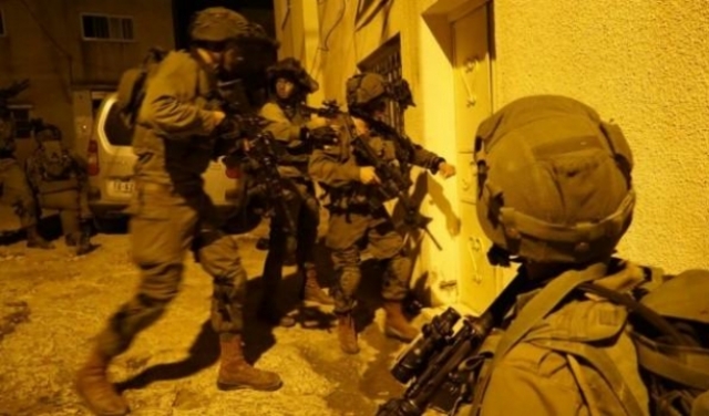 اعتقال 14 فلسطينيا بالقدس والضفة