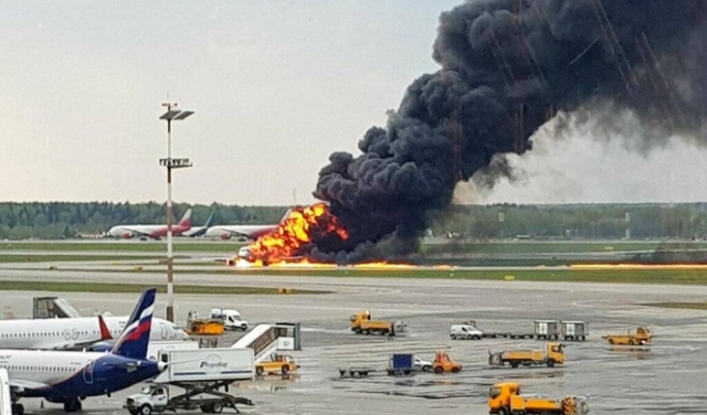 روسيا: مصرع 41 شخصا باشتعال طائرة عقِب هبوط اضطراريّ