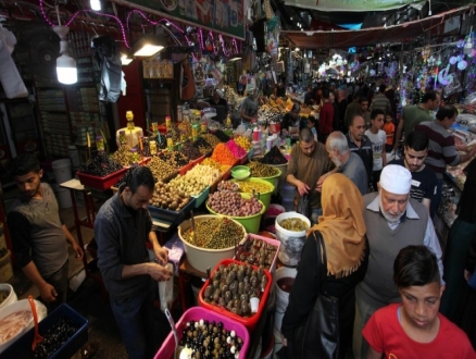 أحد أسواق غزة في أول يوم رمضانيّ
