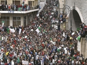 الجزائريون يتظاهرون من ساعات النهار الأولى