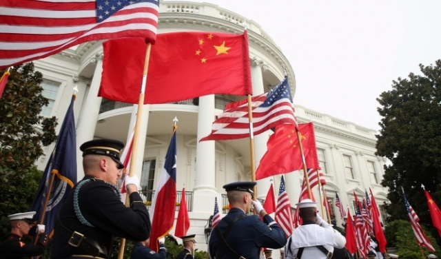 خبراء: التنافس الصيني الأميركي قد يقسم العالم لقسمين