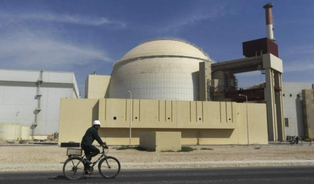 إيران تتخلى عن بعض التزاماتها بموجب الاتفاق النووي