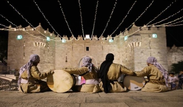 منذ العصر المملوكي حتى الآن: المسحراتي باقِ في القدس 