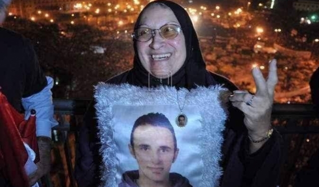 وفاة والدة أيقونة الثورة المصرية خالد سعيد 