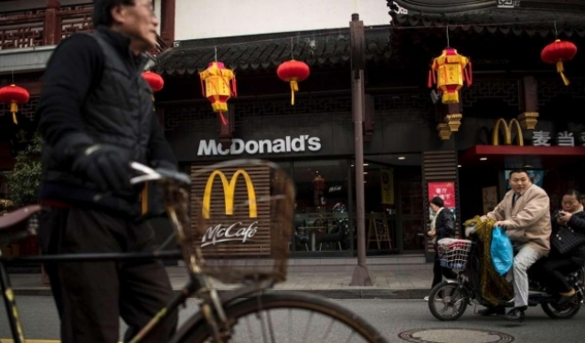 الشركات الأميركية تُغادر الصين لكنها لا تعود لموطنها