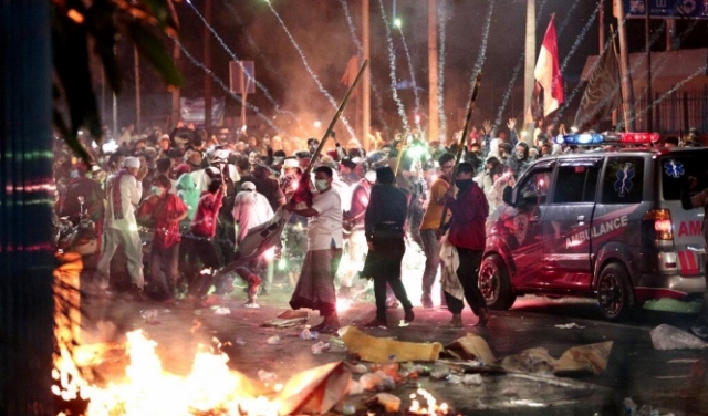 الديمقراطية الدموية في أندونيسيا
