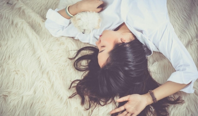 وتيرة نومك تؤثر على تفاعل جسمك مع المرض!