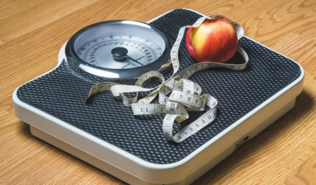قياس الوزن بشكل يومي يساعد في تخفيف الوزن!