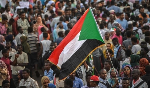 المعارضة السودانية تقطع الطريق على 