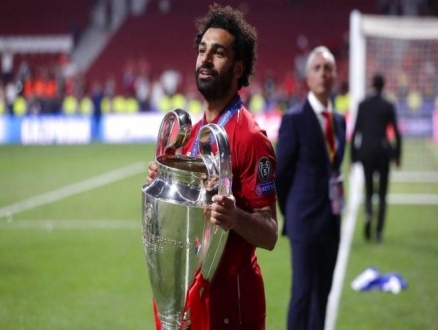 محمد صلاح ينضم لمعسكر منتخب بلاده