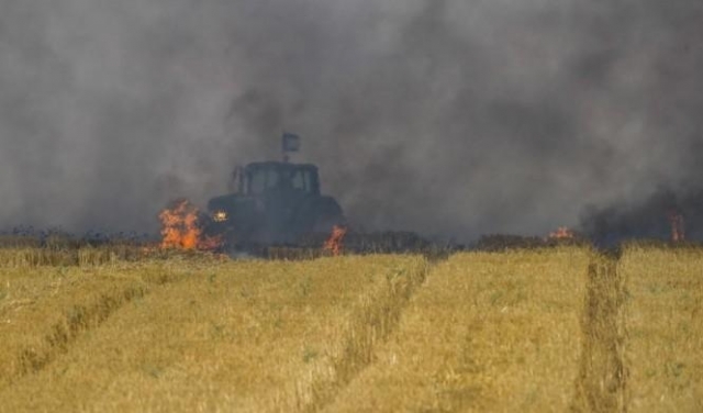 اندلاع 15 حريقا في غلاف قطاع غزة