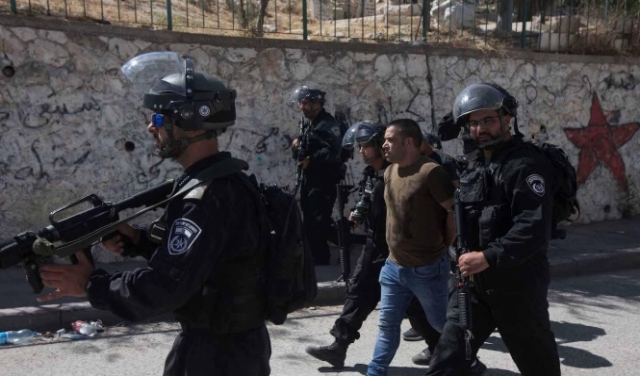 اعتقال 7 فلسطينيين بالضفة واعتداءات للمستوطنين بالخليل