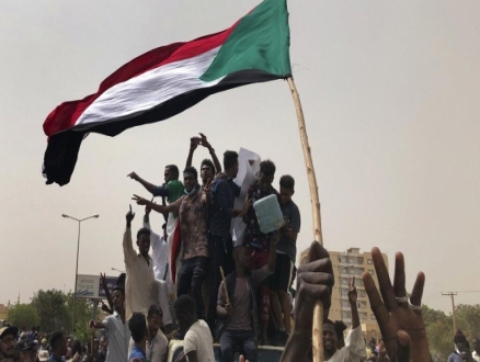 السودان: "العسكري" وقوى التغيير تجتمع الأربعاء و"نقطة خلاف واحدة"